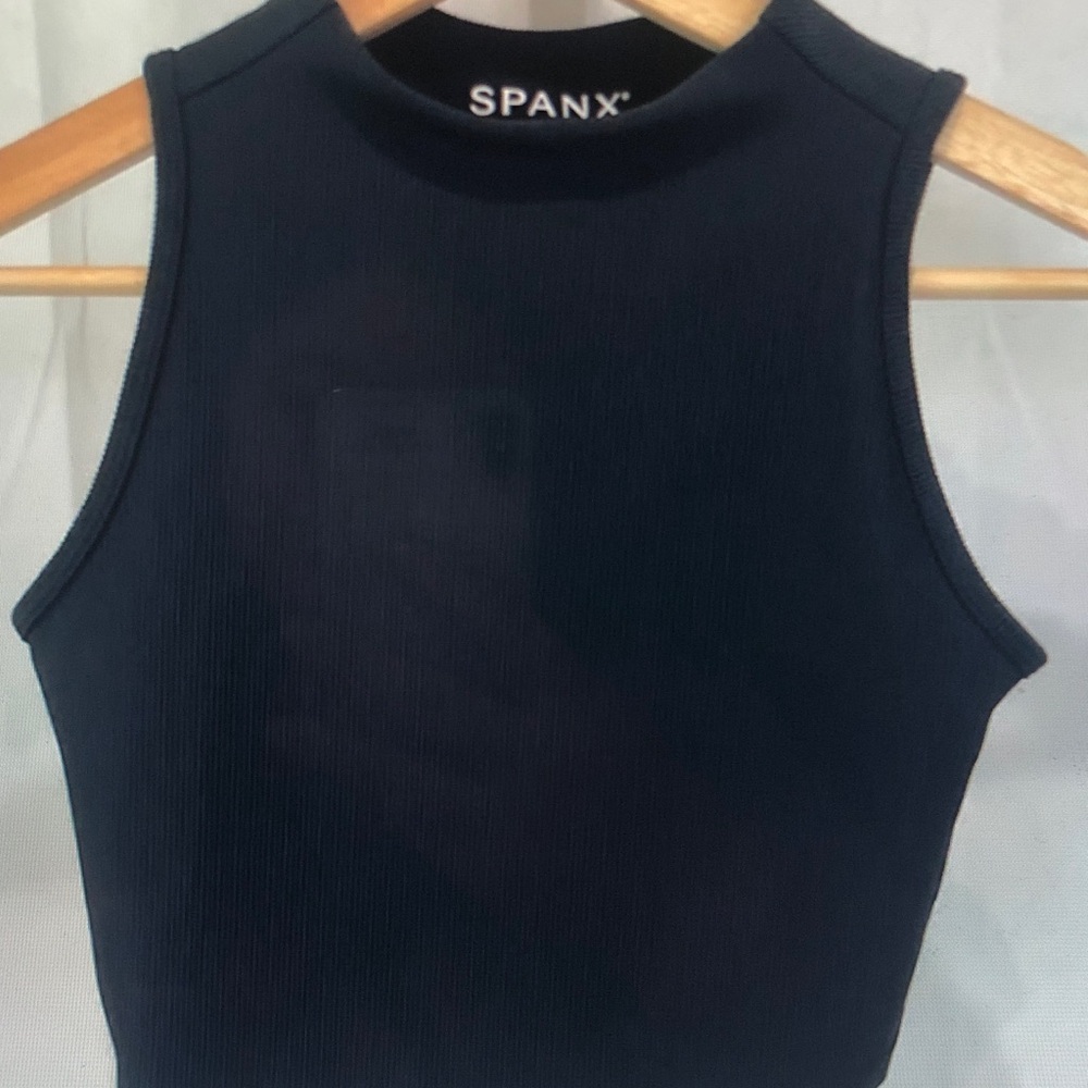 SPANX Women's Dark Sleeveless Tank Top
